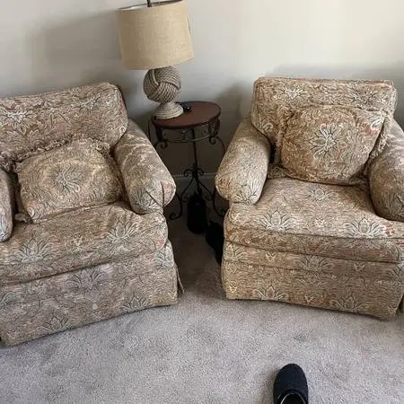 2 Chairs