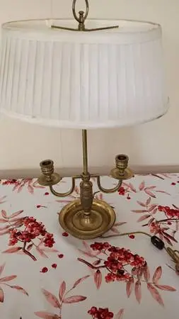 @@ Vintage 1980 Frederick cooper Brass desk Lamp with candle holder.