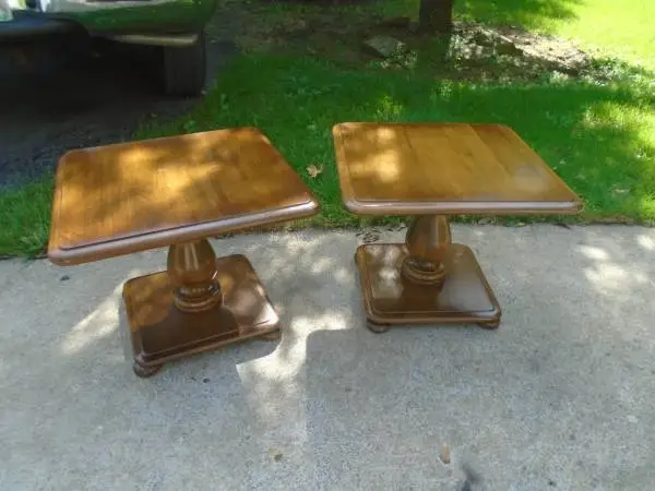 Ethan Allen Kling Furniture Nutmeg Maple End Tables
