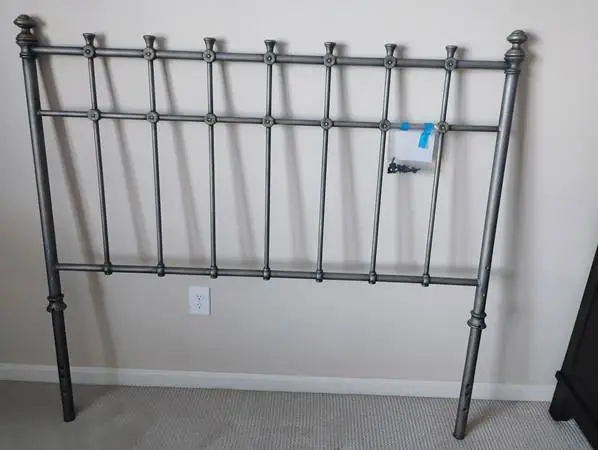 Iron/metal bed headboard + footboard - Queen size