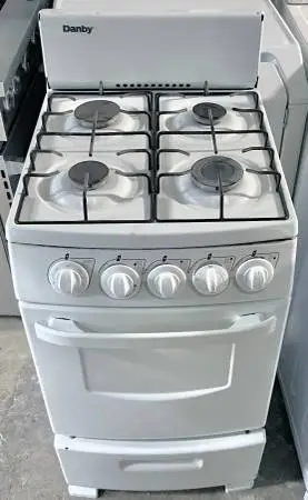 20 Inch Danby 4 Burner Gas Range ,  Oven , White  444513