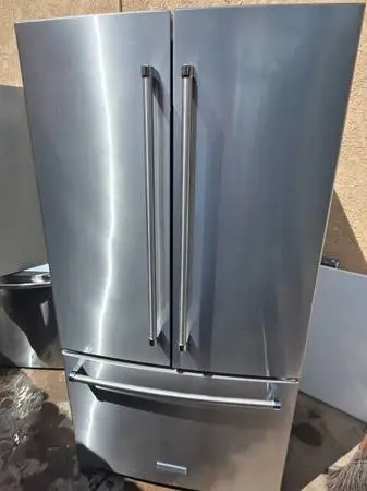 Kitchen aid Refrigerator countherdepth