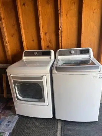LG heavy duty washer and gas dryer set