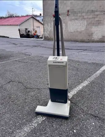 Electrolux standup vacuum
