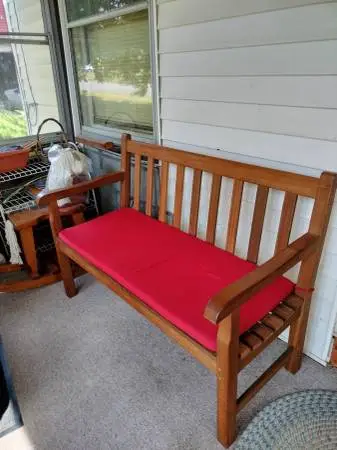 Nice 52-in haul bench