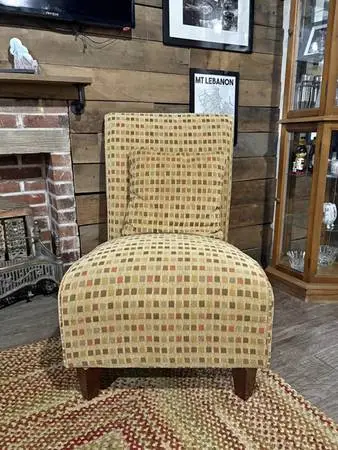 LAST CALL - Moving 10/2 - ONE LEFT - Vtg HIGH QUALITY Accent Chair
