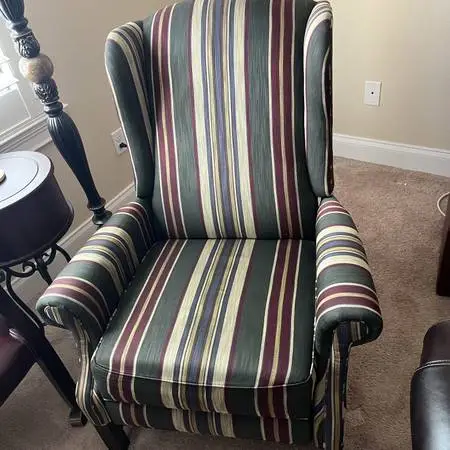 Chair that reclines