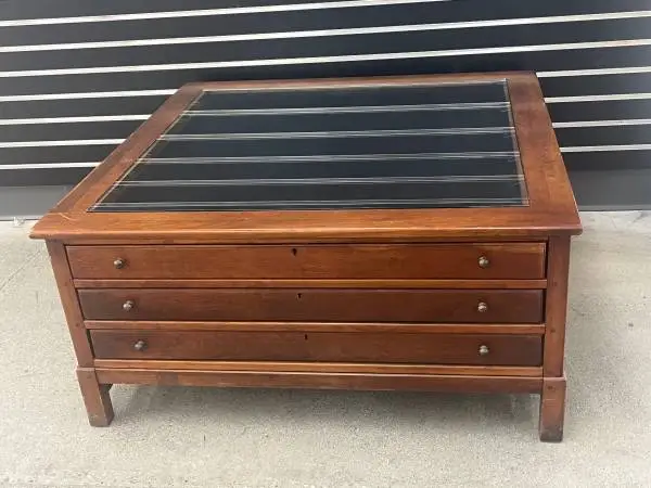 Lexington Bob Timberlake Cherry Glass-Top Shadowbox Coffee Table – 40”