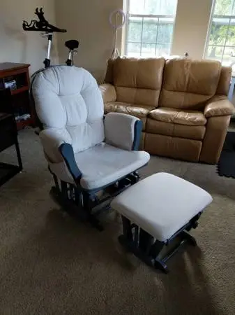 Rocking Chair w/ Ottoman