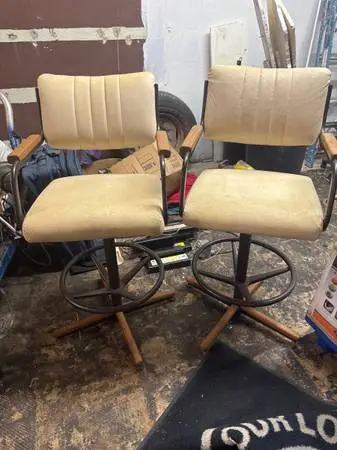 Barstool high chair