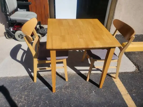 Small dining table with 2 chairs