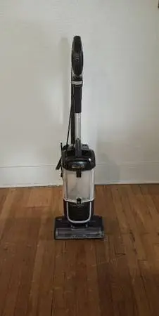SHARK Navigator Lift-Away Pet Pro Vacuum w/Attachments