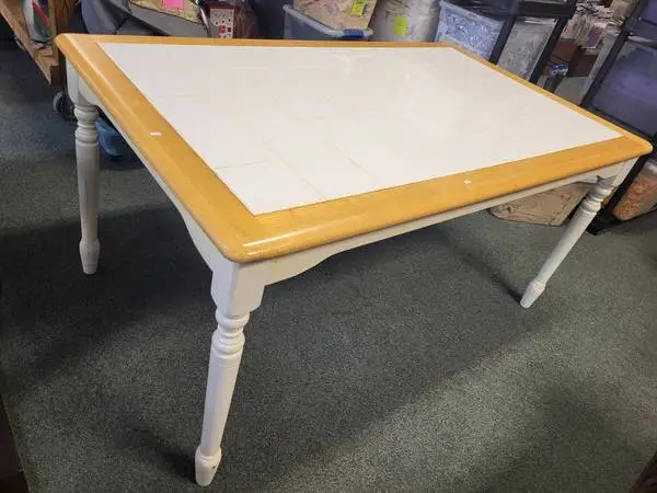 Kitchen Table w/No Chairs