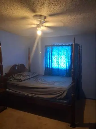 QUEEN SIZE BED AND MATTRESS