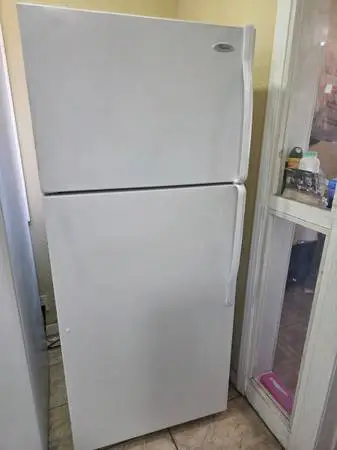 WHIRLPOOL REFRIGERATOR
