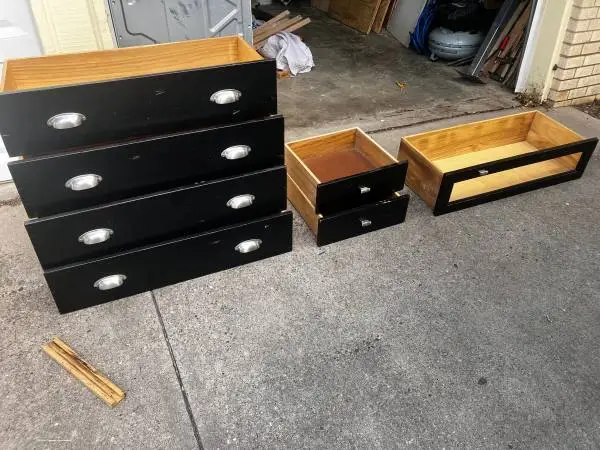 7 wood dresser drawers