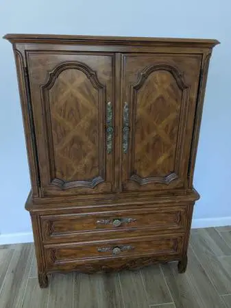 Chest of Drawers - Drexel - Wood - OBO