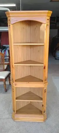 Corner shelves