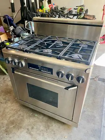 Dacor Dual fuel 36’ stainless steel range $7k new!
