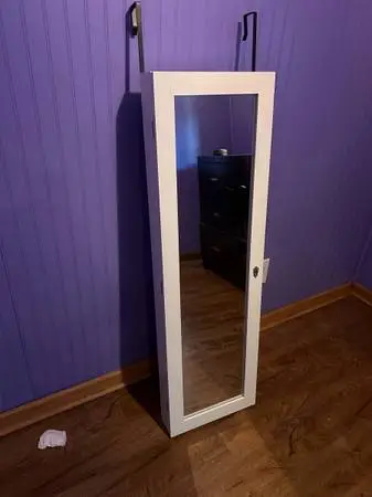 Jewelry box for wall or door