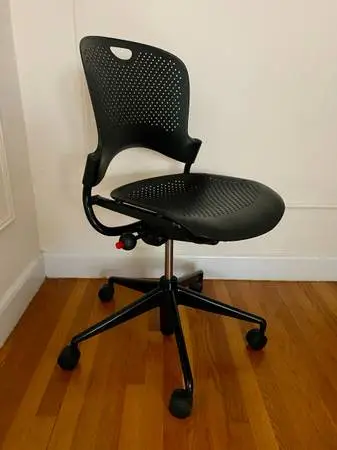 A Herman Miller Work of Modern Art: The Caper Office Chair
