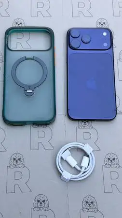 IPhone 17 Pro Max 256g Factory unlocked Blue Flawless