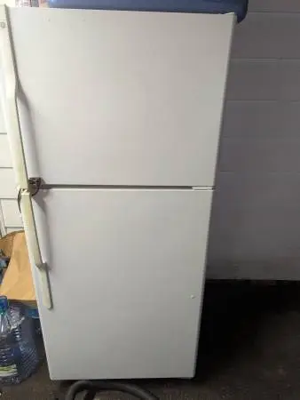 GE Fridge for Sale