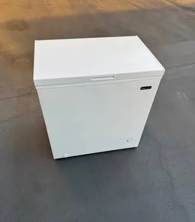Deep chest freezer (free local delivery)