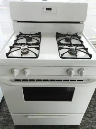 Gas Oven Range Frigidaire in Great Working Order local delivery availa
