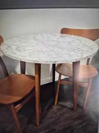 Round Table - 30 inch diameter
