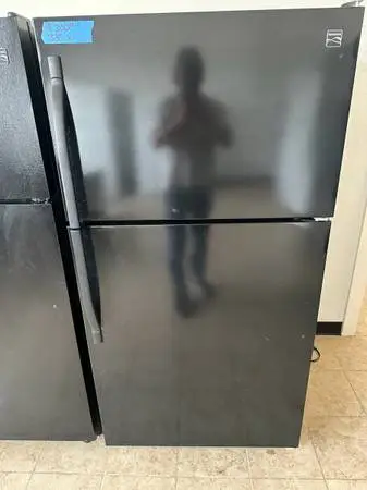 Kenmore 33” Top & Bottom Refrigerator 713-376-0356