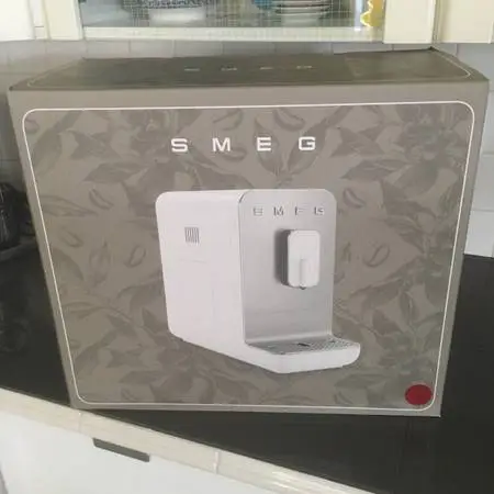 SMEG ITALY One Touch Espresso Machine with Build-In Grinder, NEW