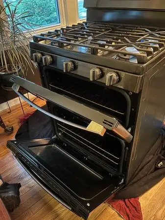 GE ProfileTM 30 Free-Standing Gas Double Oven Convection Range with N