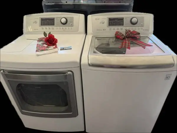 LG WASHER AND DRYER SET