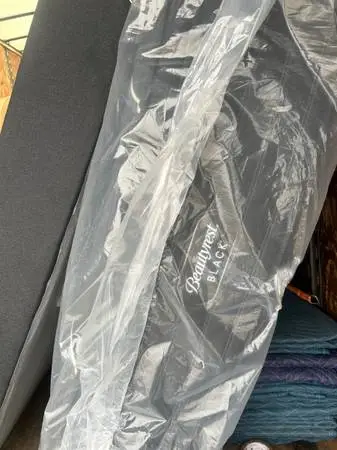 BEAUTYREST BLACK Queen Mattress