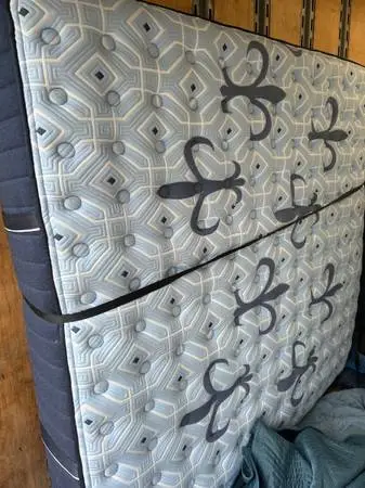 STEARNS and FOSTER Estate Firm King Mattress