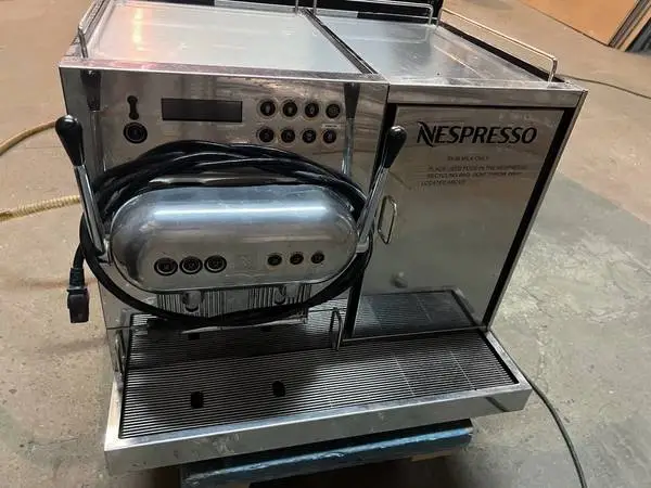 **NESPRESSO Aguila 200 PRO Coffee Espresso Latte Machine EC.LN.$$$$