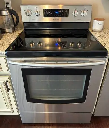 Electric oven stove