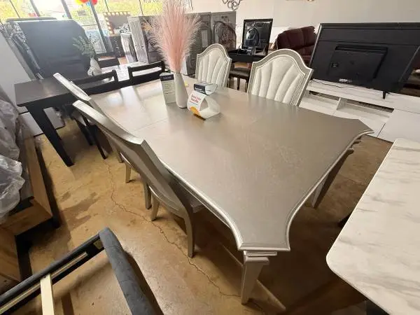 New Gray Sparkle Dining Table 5 Piece