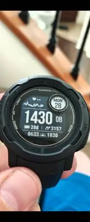 46mm Garmin Instinct 2 smartwatch waterproof 30day battery