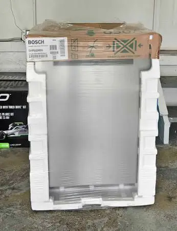 Bosch 500 Series 24-in Top Control Built -in Dishwasher brand new