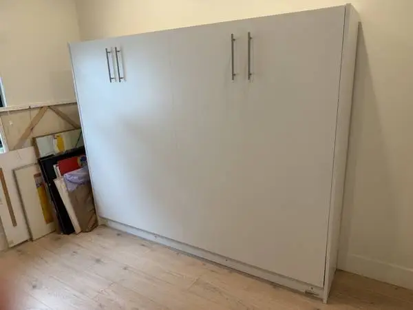 WHITE Horizontal Urban Murphy Bed