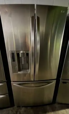 Refrigerator 33 wide lg