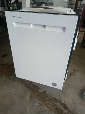 ★Maytag white dishwasher with stainless tub