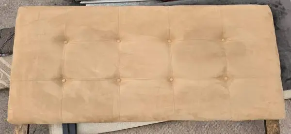 🌸MODERN QUEEN BEIGE HEADBOARD WITH 8 TUFTED BUTTONS 🌸NEED GONE ASAP