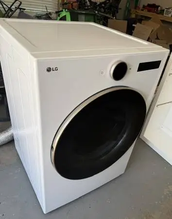 LG Smart Gas Dryer. 7.4 CU FT. Turbosteam. AI Dry. Lightly used. Excel