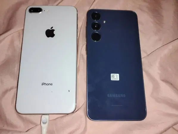 Apple iPhone 8 white Galaxy A14 5g two phones keypad locked
