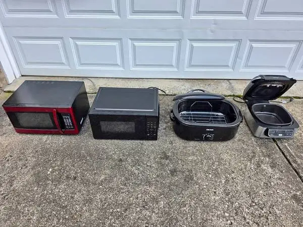 Microwave ovens