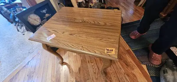 Nice Oak End Table