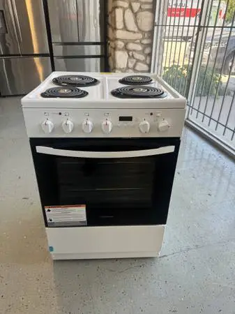 Frigidaire 24-Inch freestanding Electric Range    $400